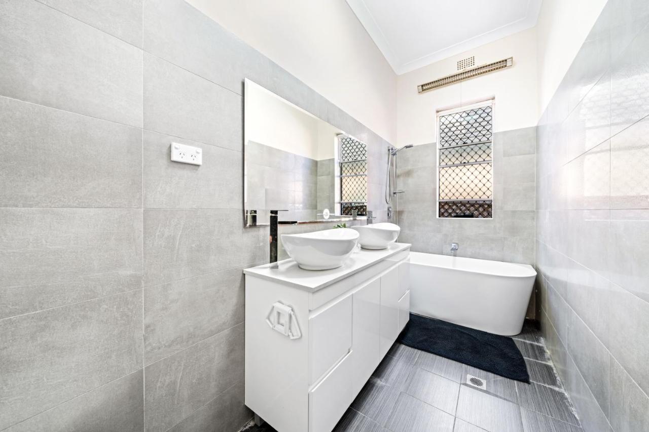 4 Bedroom House 500M To Drummoyne Bay Run Cité de Cité de Sydney Extérieur photo